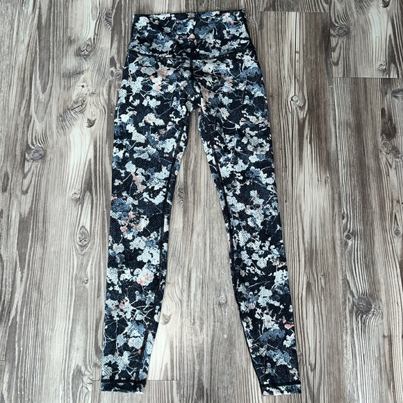 lululemon athletica Pants - Lululemon Wunder Under Hi-Rise Tight 28"Spring Bloom Multi